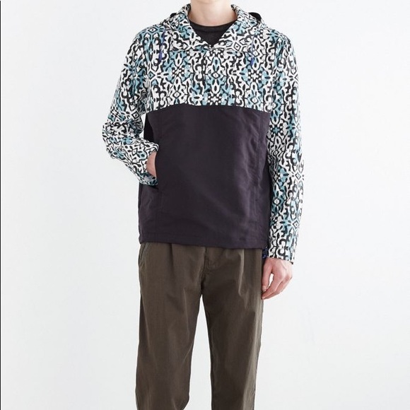 Monitaly Men’s 💧RARE💧pullover - Picture 4 of 5